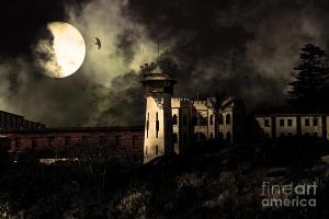 Full Moon Over Hard Time - San Quentin California State Prison . By Wingsdomain.com Art And Photography